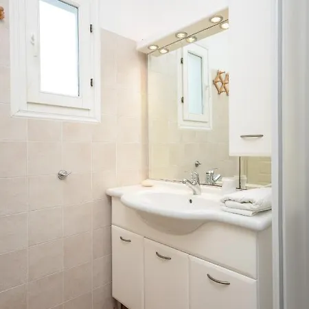 Apartment White Cedar